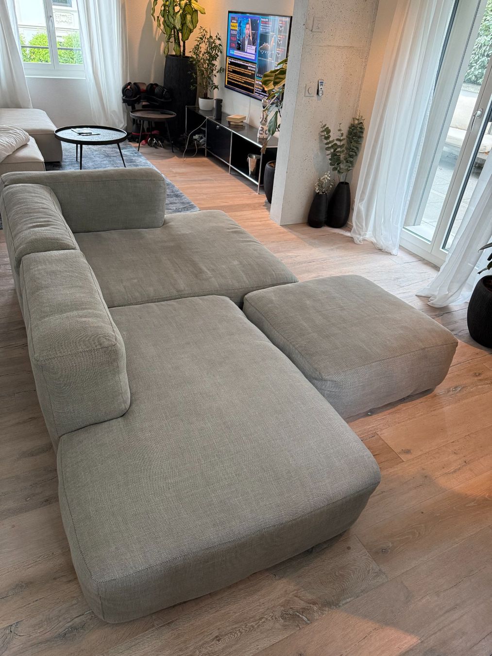Hay Sofas: HAY Mags Soft, Ecksofa mit Hocker, hellbeige – Gebraucht aus Kilchberg ZH von benalexsi 1