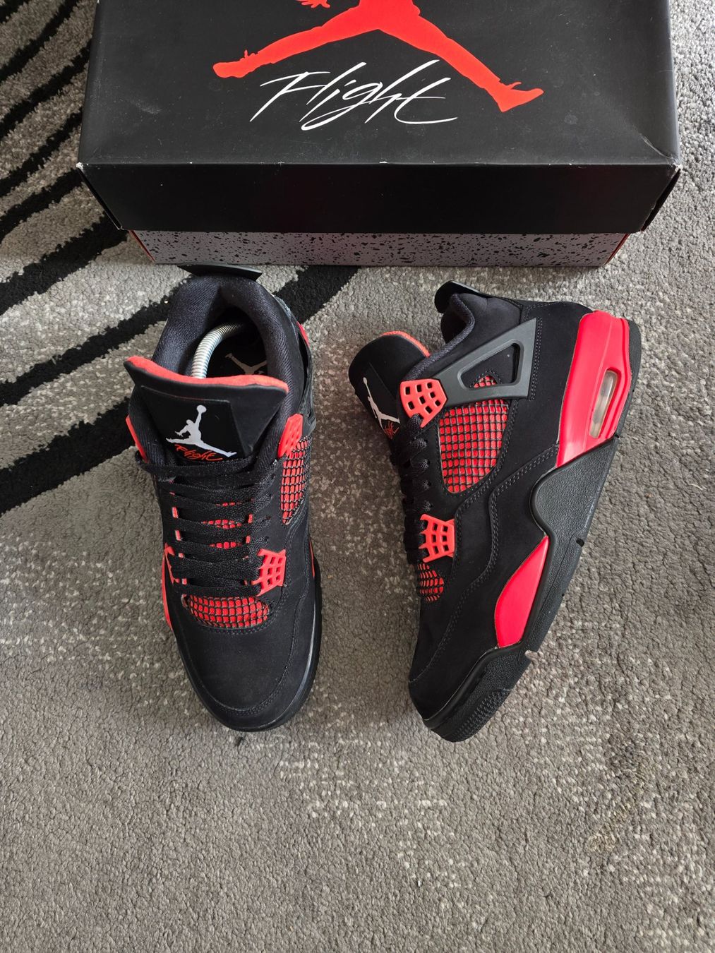 Herrenschuhe: Jordan 4 red thunder – Gebraucht aus Bôle von A_Kickstory