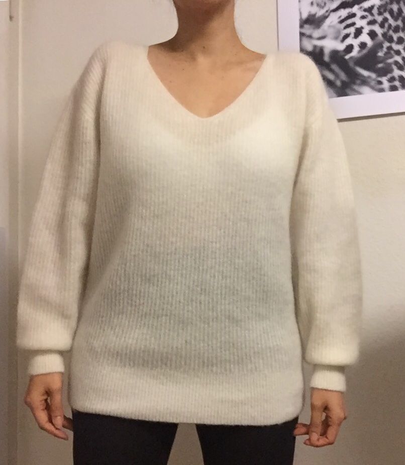 Top: Damen Pullover &other Stories – Usato da Basel venduto da Robyn20 5