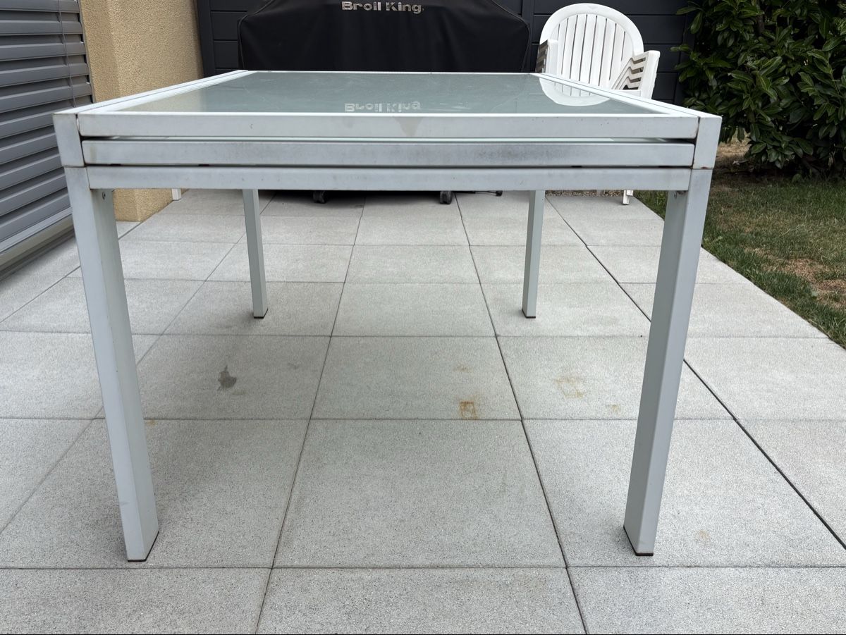 Tavoli: Table  – Usato da Orbe venduto da morgane. 1