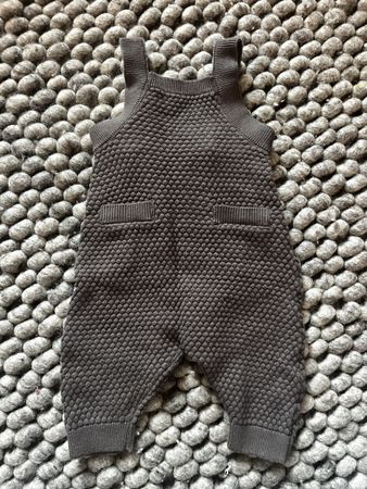 H&M Baby Strampler Gr 54 (ca. 1-4Mon) Dunkelgrauer Strick