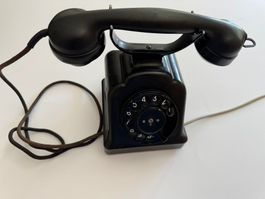 Telefon mit Wählscheibe schwarz mit Klingel und Kabel