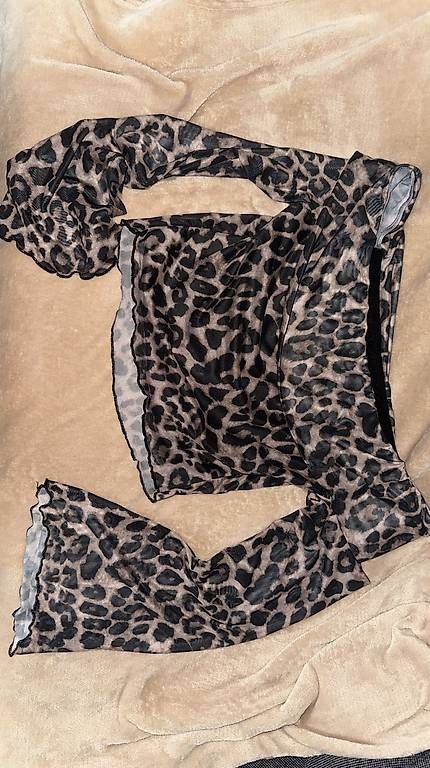 Top: LEOPARD-PRINT MESH TOP – Usato da Gossau SG venduto da 2002gomes2002