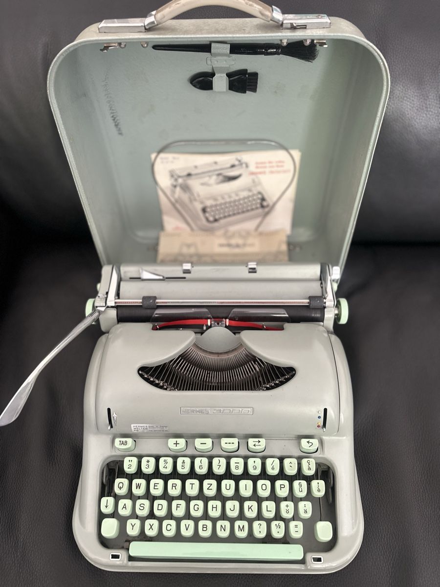 Hermès Macchine da scrivere: Schreibmaschine Hermes 3000 – Usato da Basel venduto da eucalyptica 2