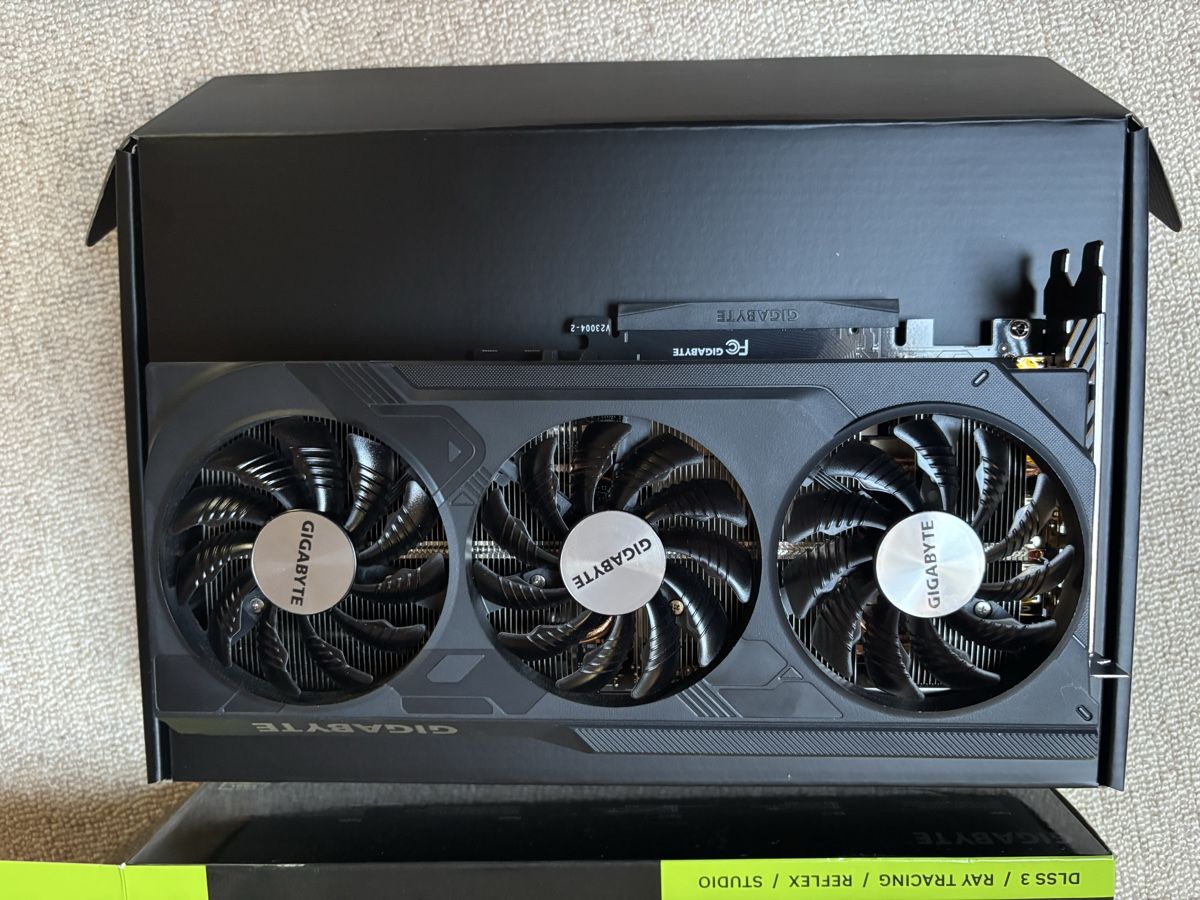 Gigabyte Schede grafiche: GeForce RTX 4070 Windforce DC 12G – Nuovo (secondo la descrizione) da Frenkendorf venduto da leo_697q 1