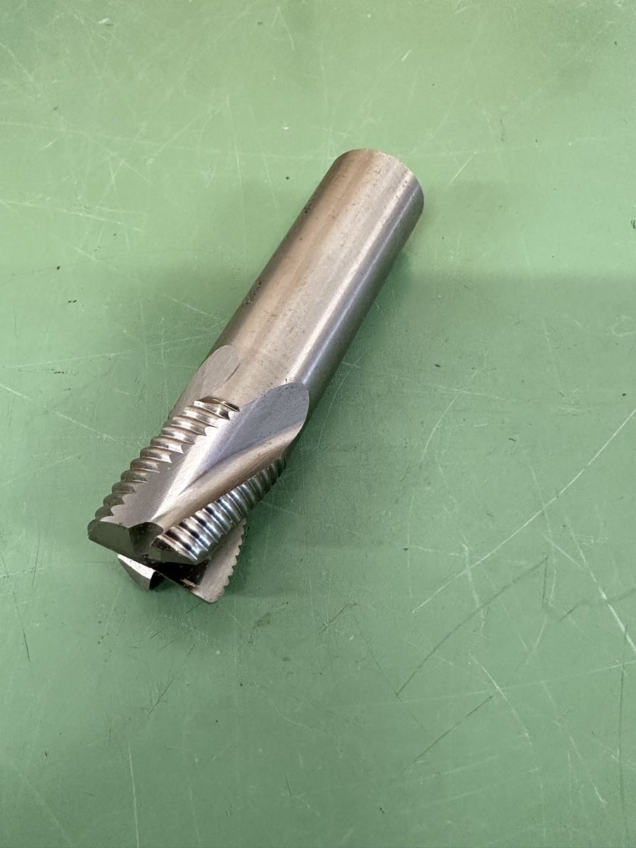 Alle Werkzeuge: 20 mm HSS End Mill, Schaftfräser. – Gebraucht aus Aarberg von SNMachines