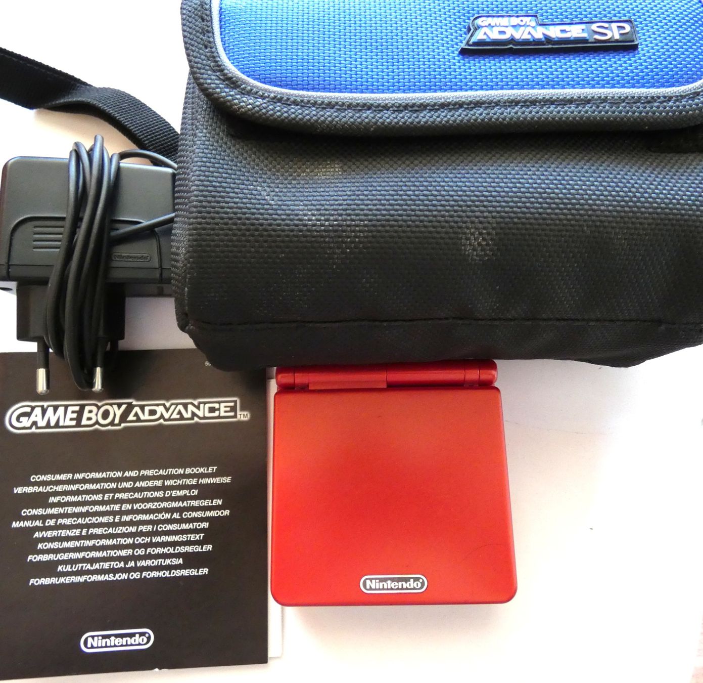 Nintendo Console: Gameboy SP Konsole + Netzgerät + Tasche – Usato da La Sarraz venduto da classicworldcoins