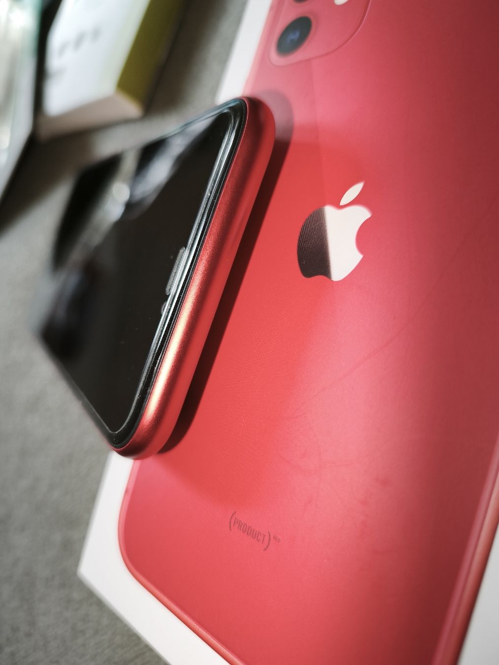 Apple Telefoni cellulari / Smartphones: iPhone 11 256 GB Product Red – Usato da Zeglingen venduto da Vanillacoke 5
