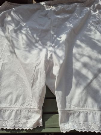 Antike Damenunterhose, weiss, mit Spitze, Grösse L