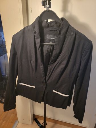Damen Blazer Bodyflirt schwarz mit weissen Details 38