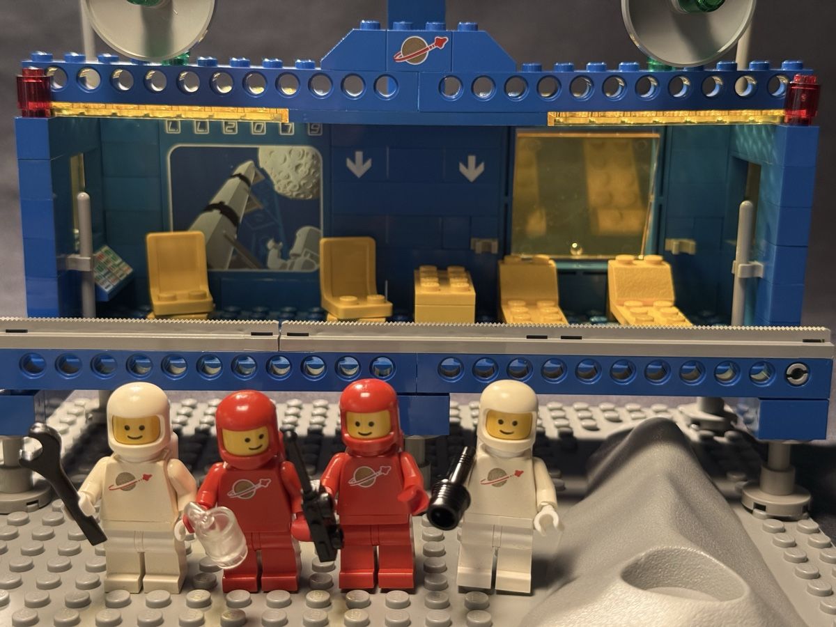 Lego Spielzeuge: Lego 6970 Beta-1 Command Base – Gebraucht aus Bellinzona von Alby_C. 1