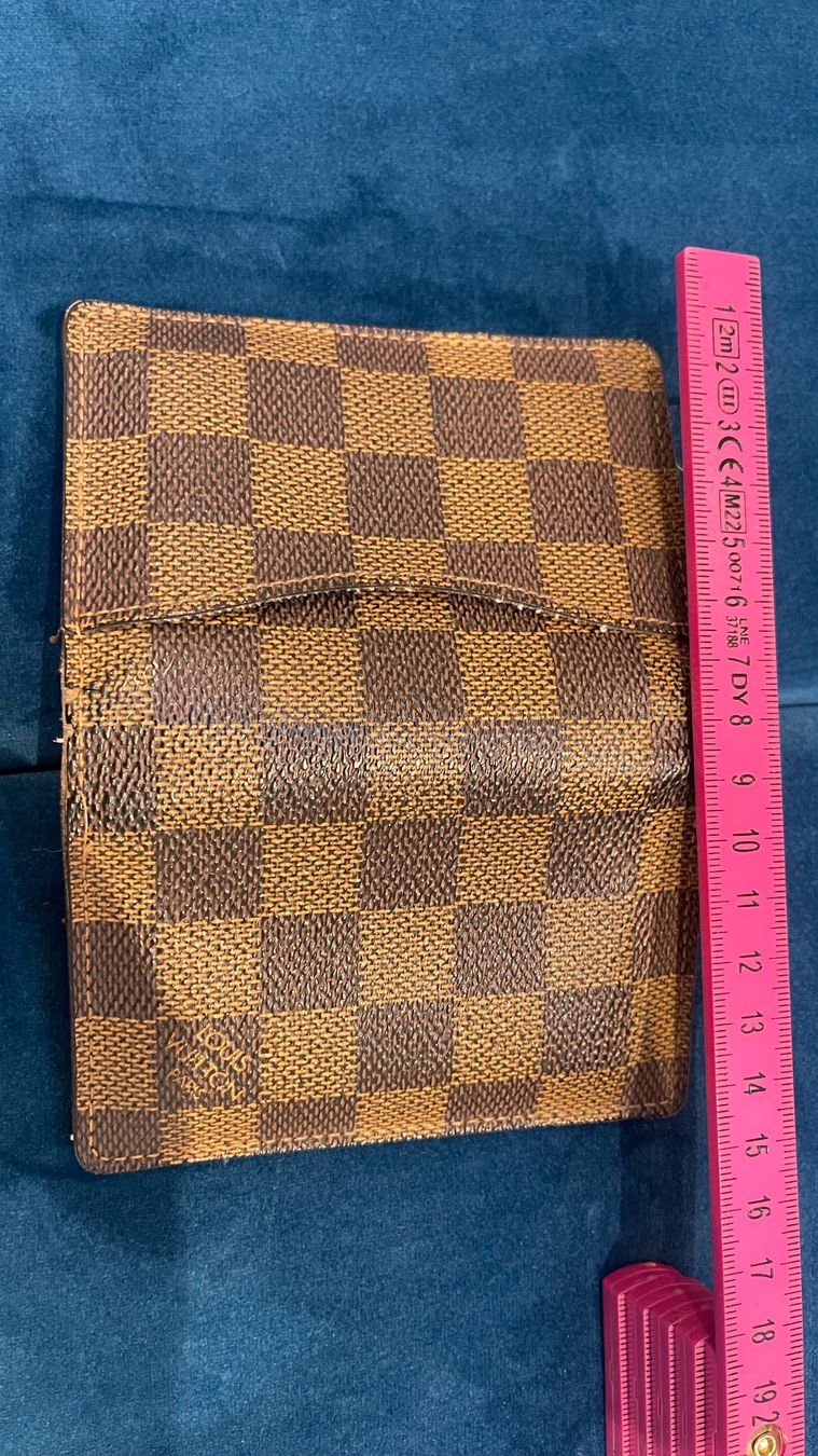Louis Vuitton Portafogli: ORIGINAL Louis Vuitton Portemonnaie – Usato da Oberbuchsiten venduto da aria783 6
