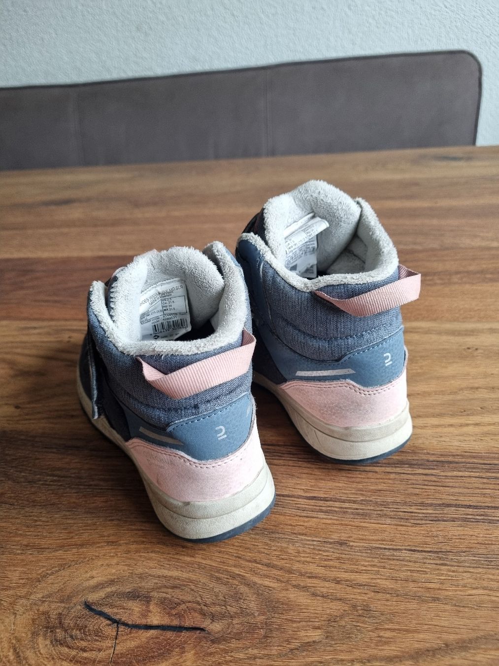 Decathlon Scarpe per ragazze: Winterschuhe Gr.34 Decathlon – Usato da Näfels venduto da Phd534 1