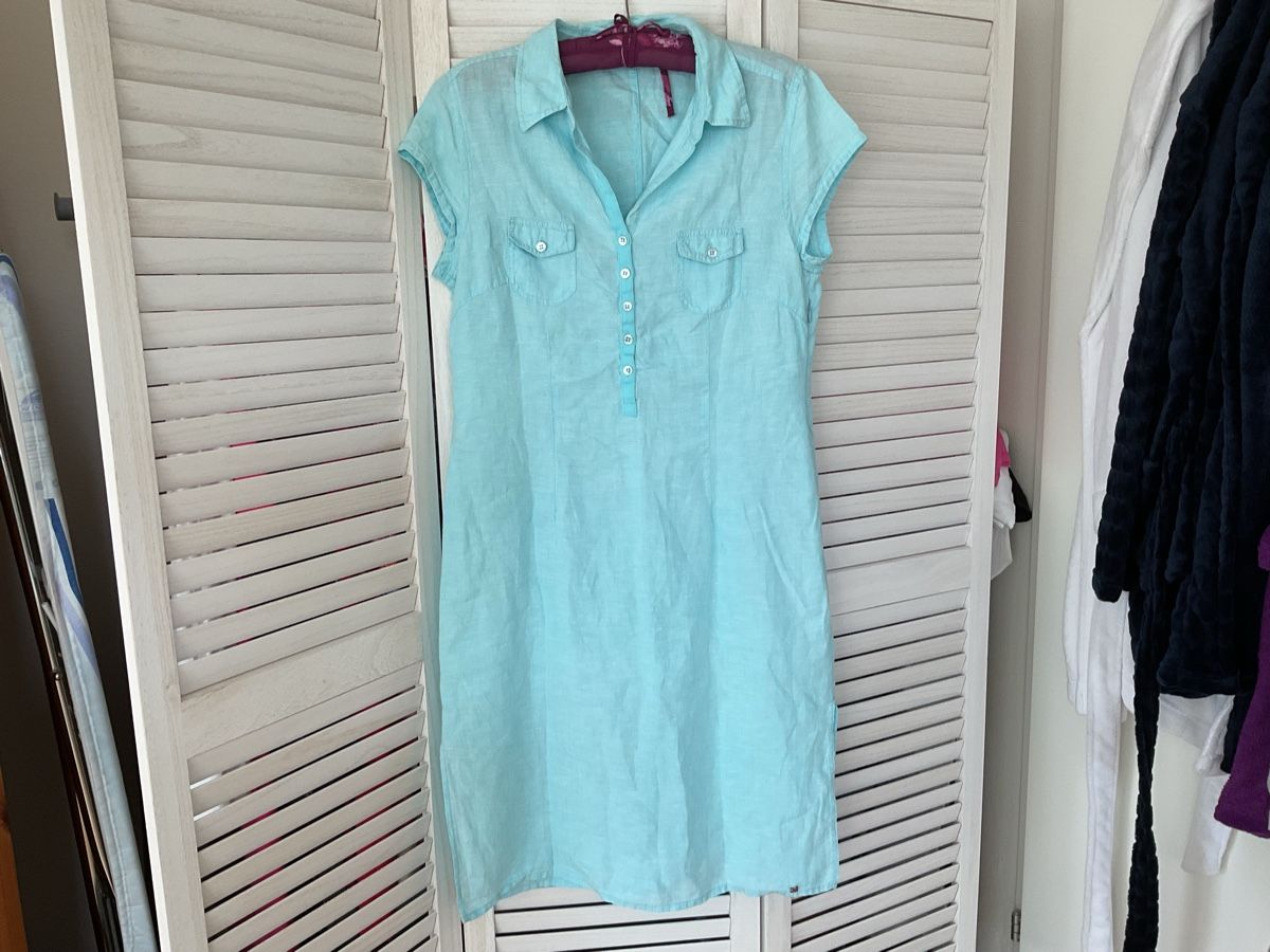 Kleider: Kleid hellblau Grösse 38 Leinen Mix kurzarm  – Gebraucht aus Roggwil TG von Straven