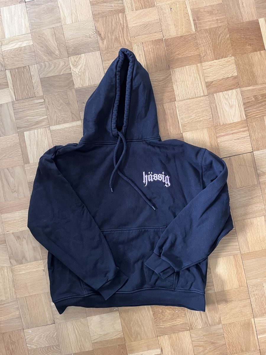 Hässig Maglioni & Felpe: Hässig Bubblegum Hoodie – Usato da Bern venduto da ann1e