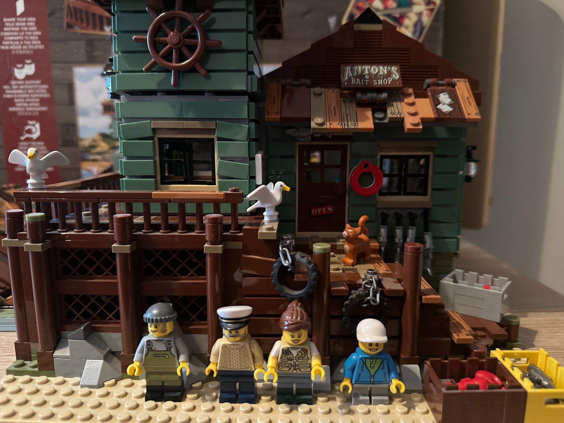 Lego Kit di costruzioni: LEGO 21310 Old Fishing Store – Usato da Basel venduto da Don-Angel 6