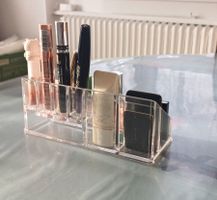 Organisateur de maquillage transparent - neuf!