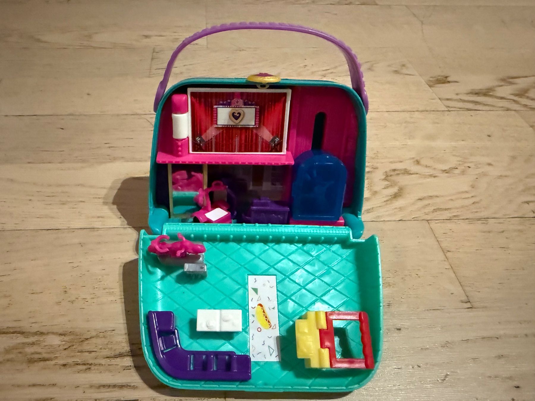 Polly Pocket Giocattoli: Polly Pocket salle de cinéma – Usato da Athenaz (Avusy) venduto da Mimijane 1