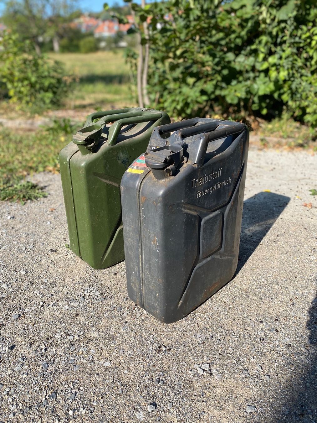 Taniche per benzina: 2x Dieselkanister 20 L – Usato da Ottikon venduto da Husky96