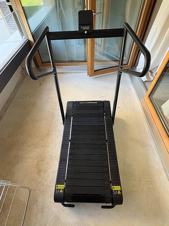 Macchine per carico, silaggio e trasporto: Tapis de course HUTKO curved pliable – Usato da Puplinge venduto da marion115 1