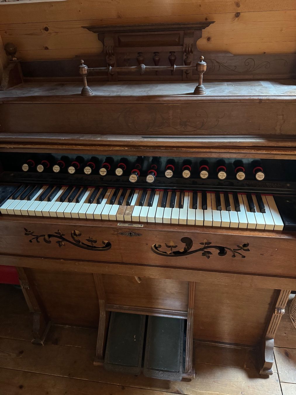 Strumenti musicali: Antikes Harmonium, wunderschön verziert – Usato da Schöfflisdorf venduto da sonjastarfish