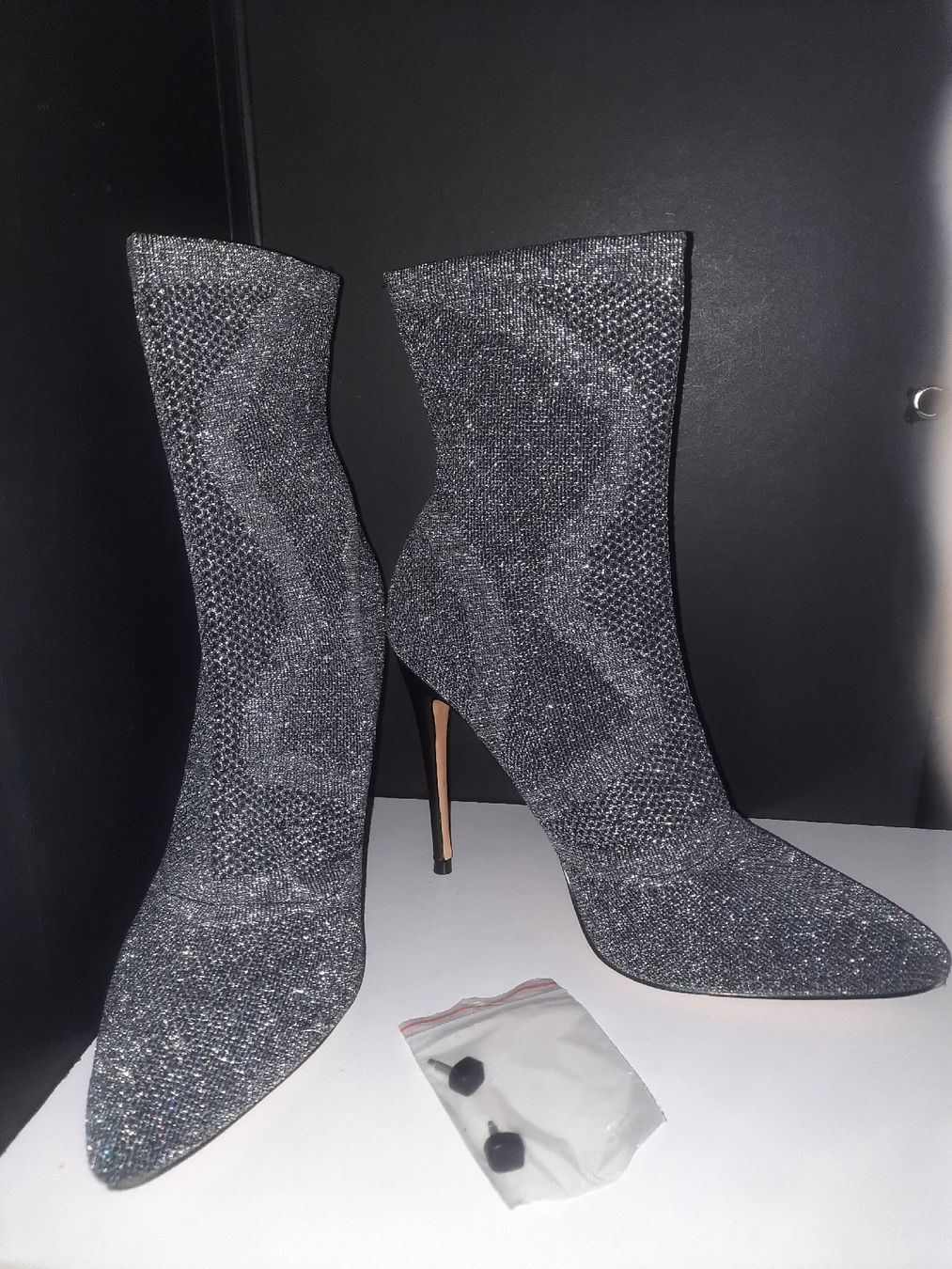 Scarpe da donna: stivaletto argentato n 38 – Nuovo (secondo la descrizione) da Biasca venduto da Old_6blh 4