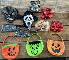 Halloween Accessoires Set Masken Beutel Äxte guter Zustand