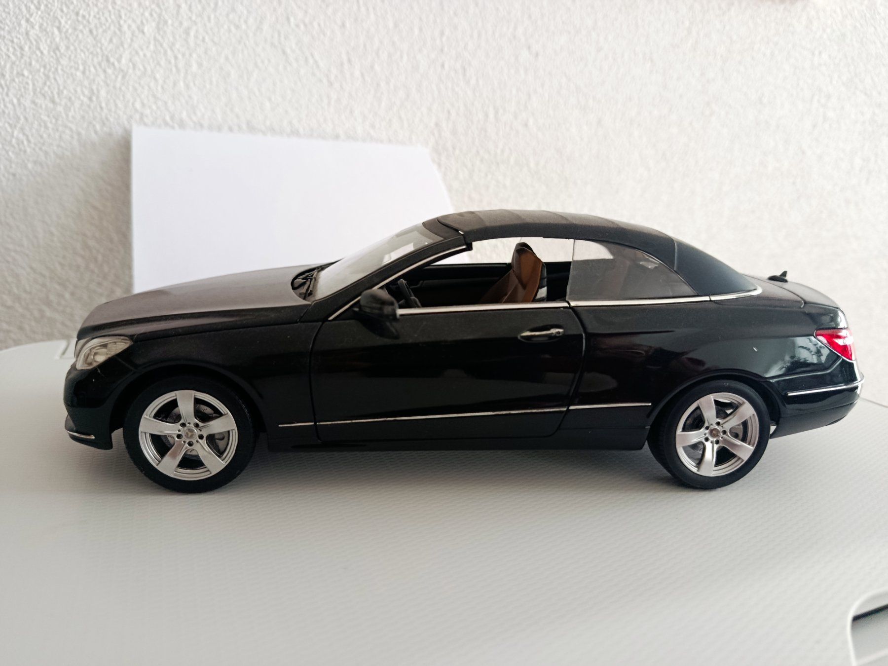 Mercedes-Benz Modellini d'auto: Modellauto Mercedes Benz E-Class Cabriolet – Usato da Wil SG venduto da Venezian01