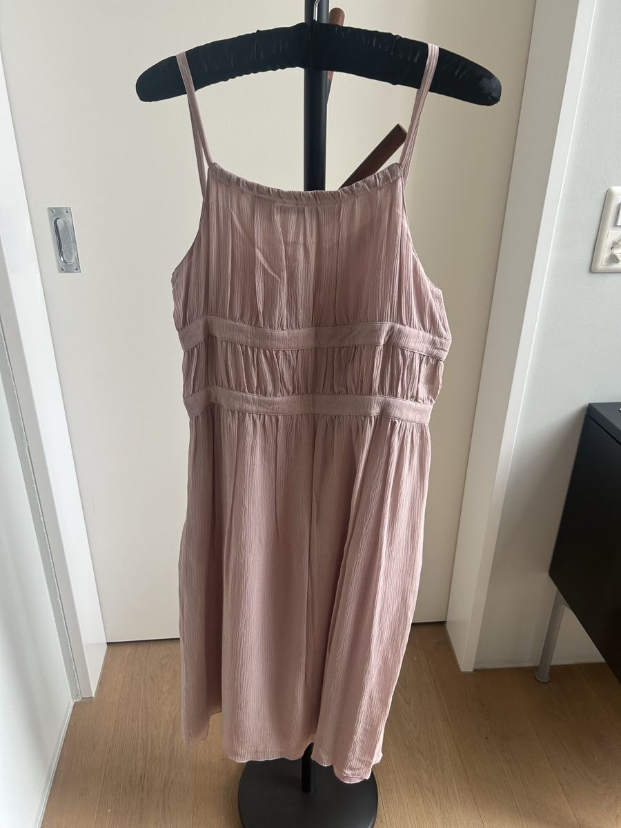 Vestiti: Kleid Côté Femme – Usato da Arbon venduto da Bulgari2011