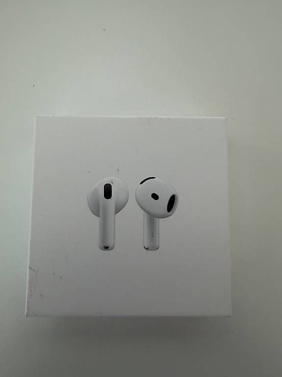 Cuffie: Apple Airpods 4 Gen. – Nuovo e nell'imballaggio originale da Pregassona venduto da manueldepaola