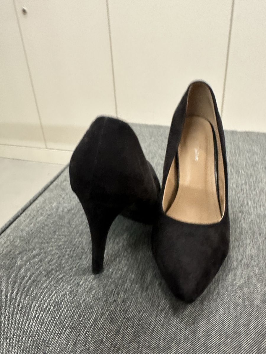 Damenschuhe: Pumps – Gebraucht aus Affoltern am Albis von avu_8kpq 1