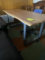 Massiver Esstisch 180x90 🪵 – Wildholz / Baumkante / Metallg