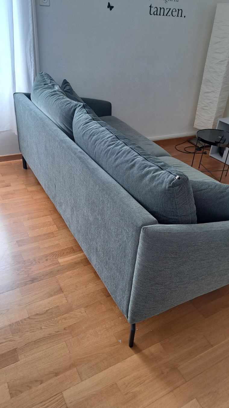 Livique Divani: Olivgrünes Sofa – Usato da Winterthur venduto da charmii 2