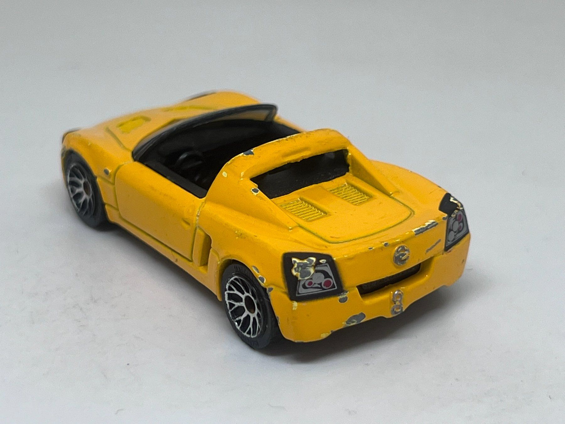 Matchbox Modellini d'auto: Matchbox Opel Speedster #6 – Usato da Wildegg venduto da LaaBoutique 2