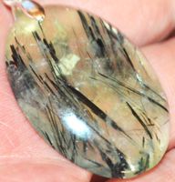 Anhänger L-6154 – Grüner Rutil Prehnit Cabochon 31X18X6mm
