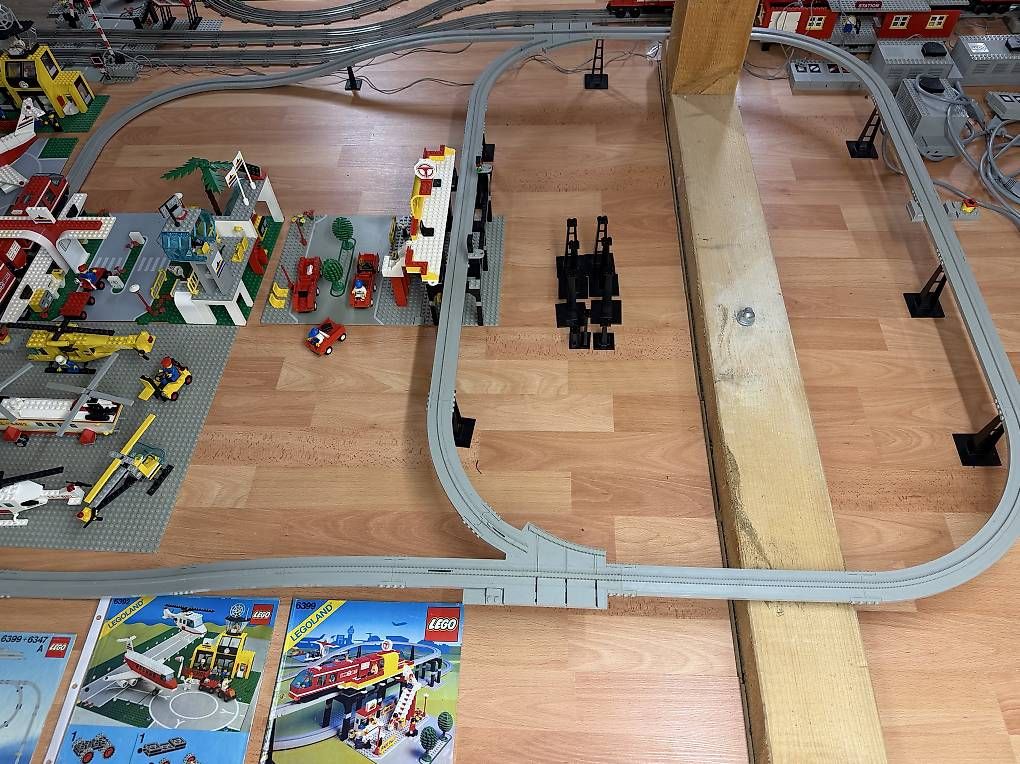 Lego Giocattoli: Legoland Flughafen Set inkl. Monorail – Usato da Felben-Wellhausen venduto da Fehrli82 3