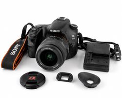 Sony Alpha 58 DSLR-Kamera mit 18–55 mm Objektiv – Top Zustan