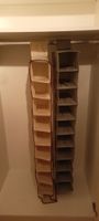 Pair de suspensions de chaussures pour armoire.