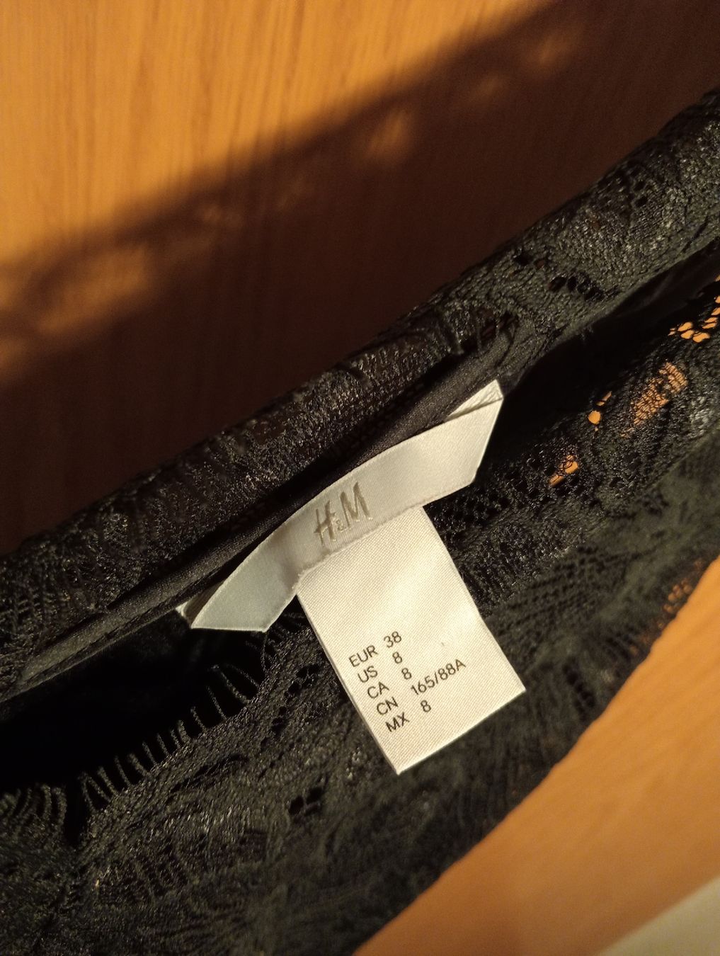H&M Vestiti: H&M Elegantes, schwarzes Spitzenkleid 38 EU – Usato da Allschwil venduto da Evgeniia78 3