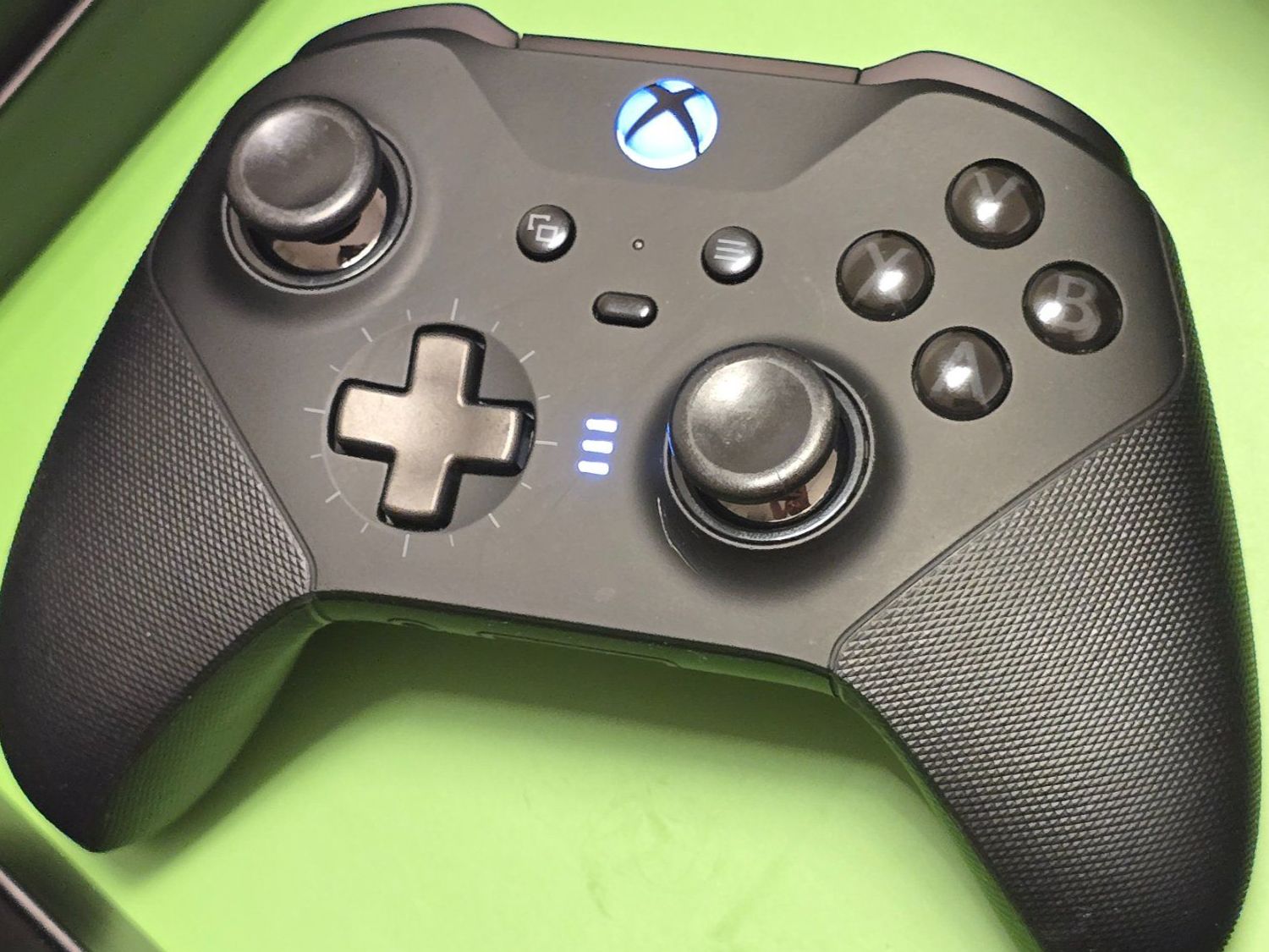 Microsoft Controller: Xbox Elite Wireless Controller Series 2 – Usato da Basel venduto da Zait