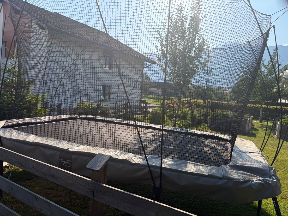 Trampoline: Trampolin Crocodile Slimline X33 mit Sicherheitsnetz – Gebraucht aus Ruggell von Bibi001 1
