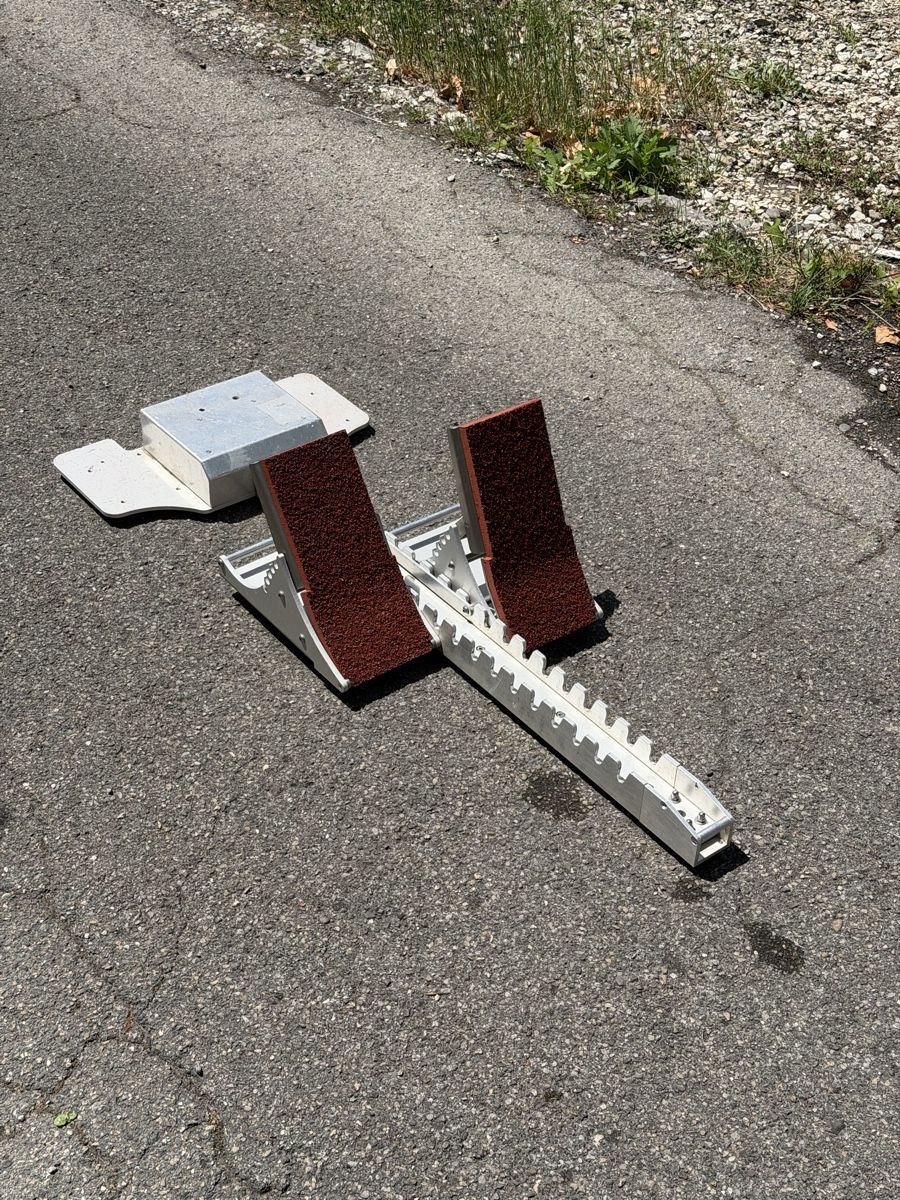 Piste: Starterblock für Laufbahn – Usato da Biel-Bienne venduto da niroxx