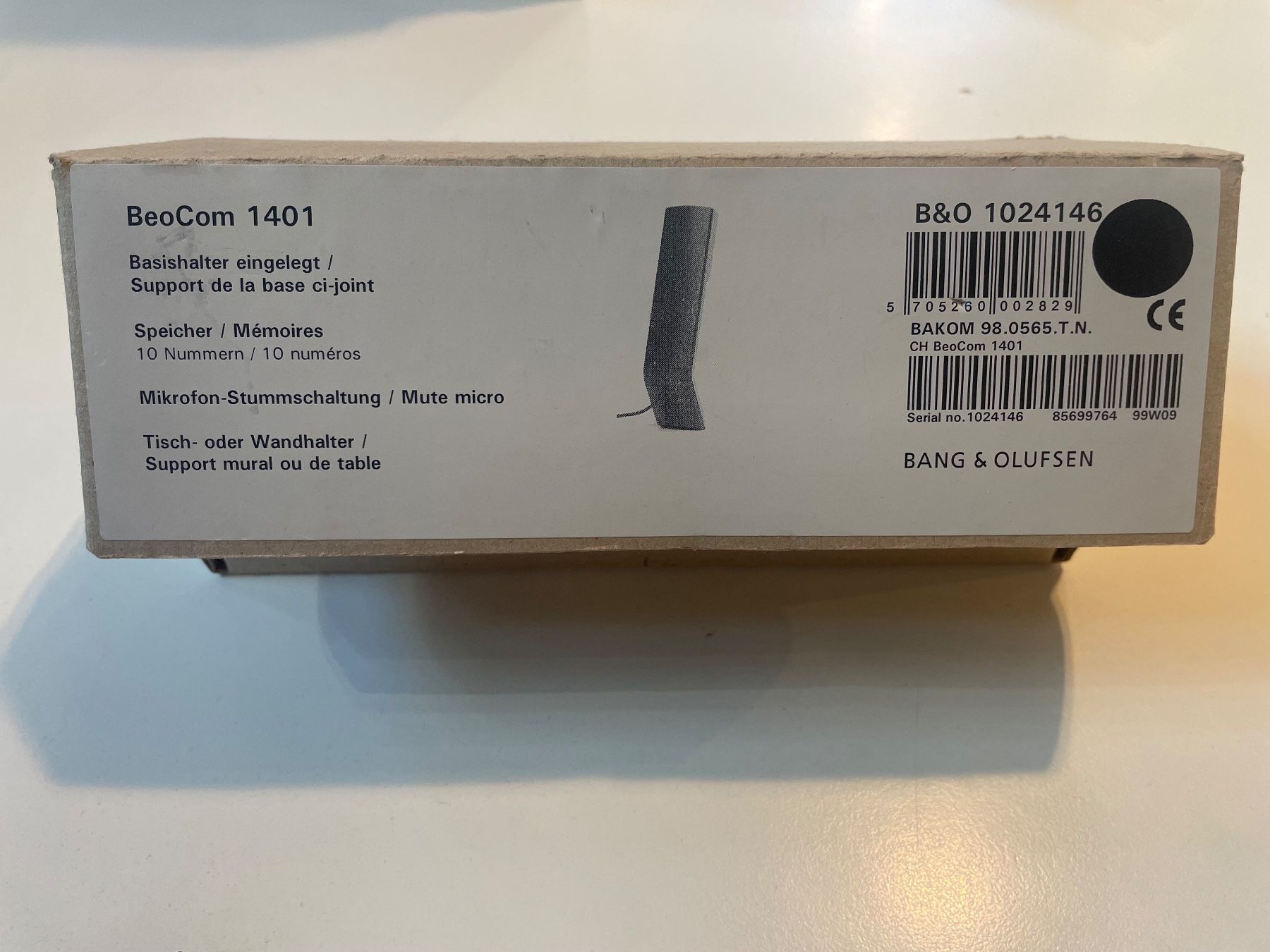 Sonstige Dekorationen & Accessoires: Supportmural/table BeoCom 1401 – Neu und originalverpackt aus Sion von Bang-OlufsenSion 2