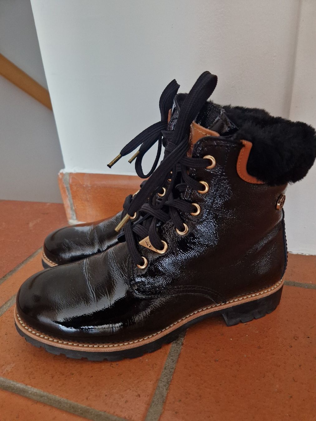 Panama Jack Scarpe da donna: Panama Jack Igloo Lackleder Lamfell 38 – Nuovo (secondo la descrizione) da Lichtensteig venduto da Cocabana_16