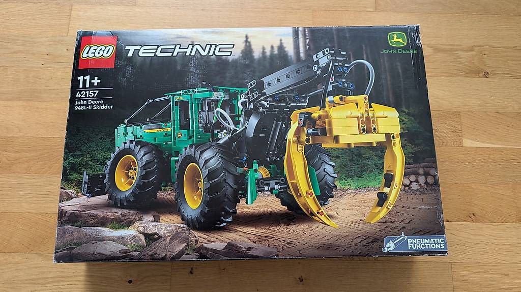 John Deere Trattori: Lego Technic 42157 John Deere 948L-II Skidder – Nuovo e nell'imballaggio originale da Winterthur venduto da ryb_5py9
