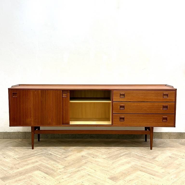 Cassettiere: Mid Century teak Sideboard – Usato da basel venduto da futureforyesterday 3