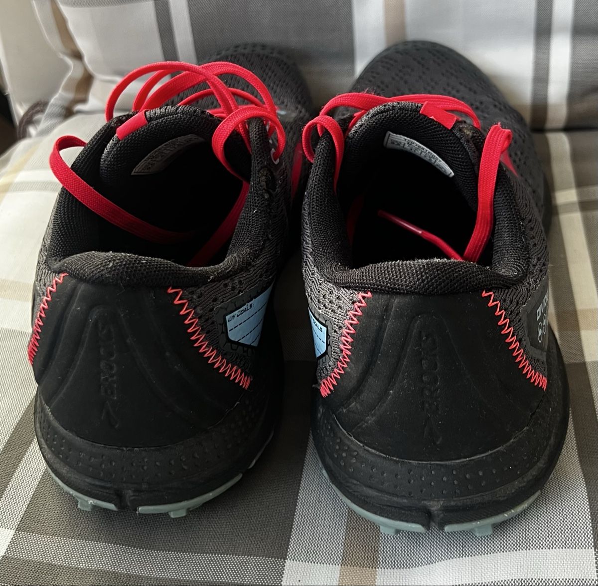 Brooks Scarpe da donna: Brooks DIVIDE 3  Laufschuhe Trail Grösse 41 Damenschuhe – Usato da Unterengstringen venduto da Sehr1986 2