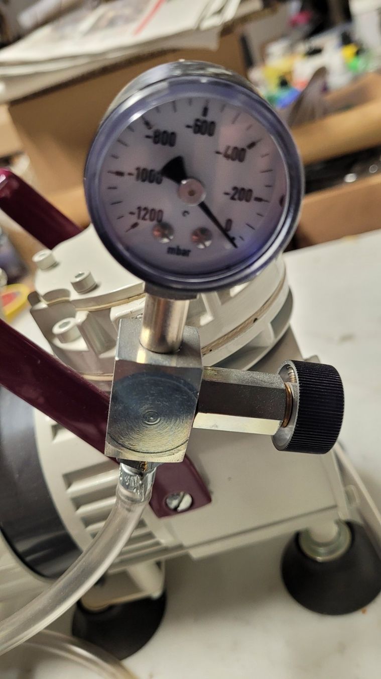 Accessori da laboratorio: Vakuumpumpe – Usato da Bibern SO venduto da 07Bue11 2