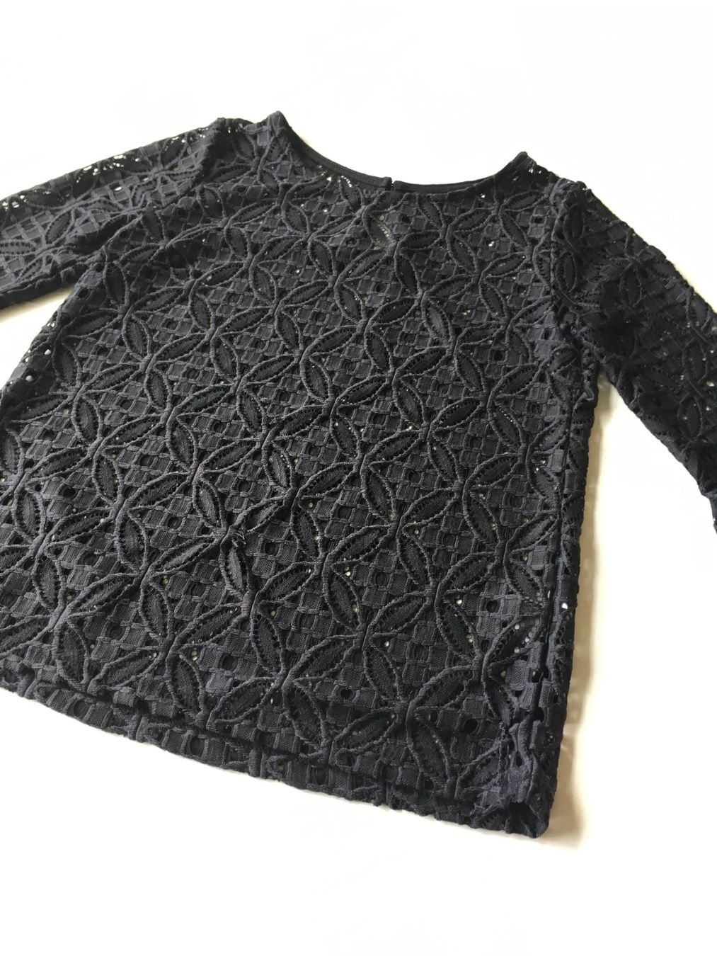 Top: Top dentelle noir - taille 36 - Atmosphere – Usato da Troinex venduto da Irisglo 4