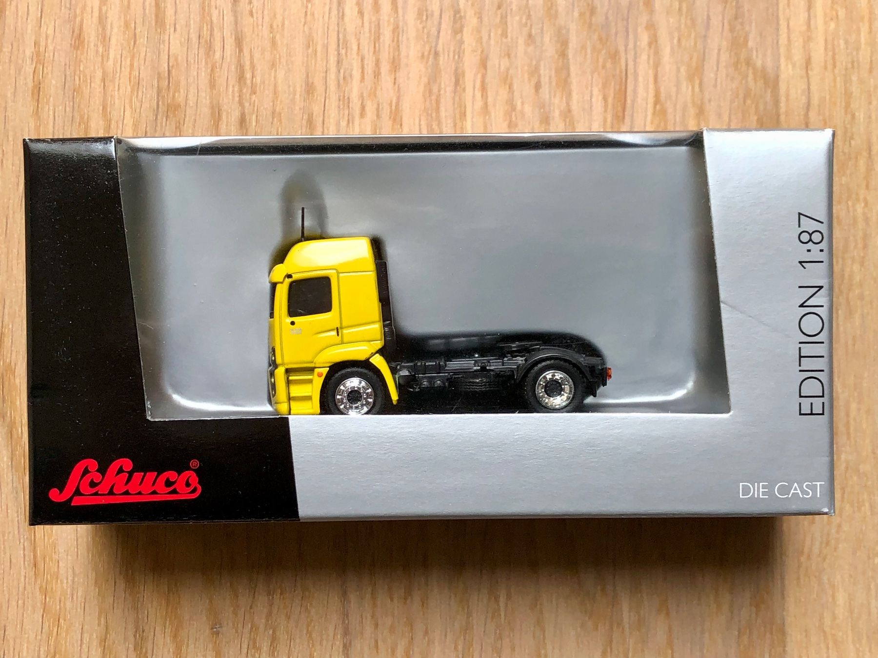 Schuco Modellini d'auto: Schuco LKW – Nuovo e nell'imballaggio originale da Wynigen venduto da Waldenburgerbahn